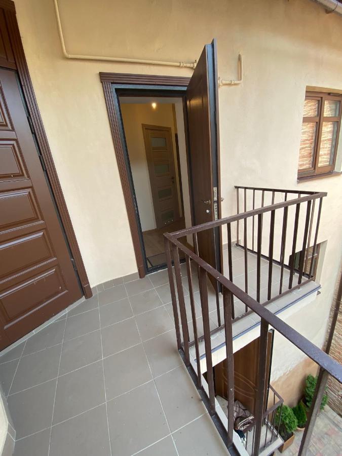Yaroslav Osmomysl Square Apartments Lviv Exterior foto